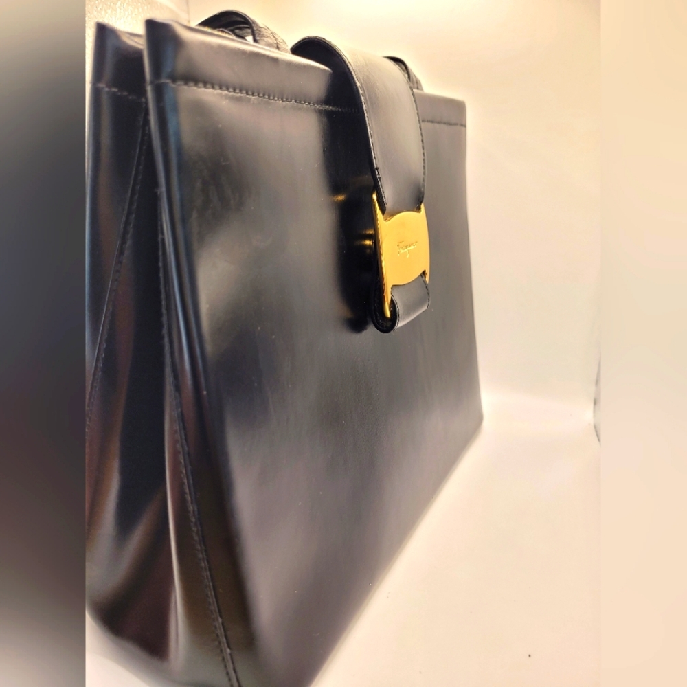 Salvatore Ferragamo Vara Leather Black Handbag 